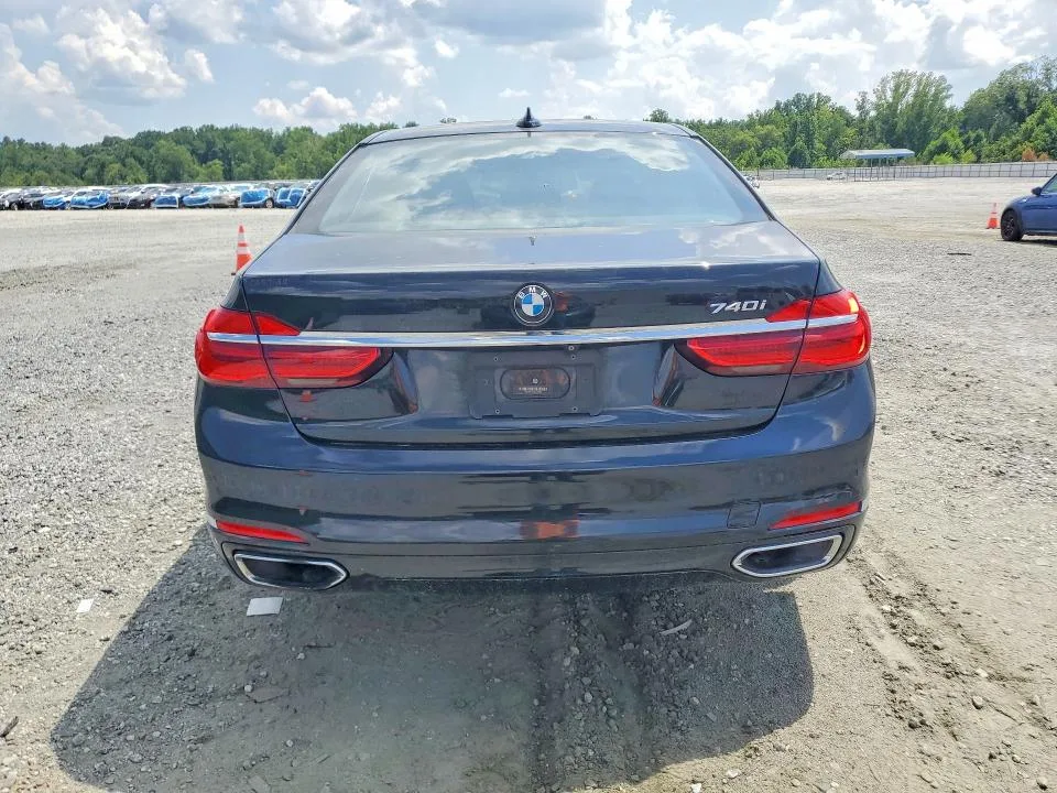 WBA7E2C50GGD99982 — 2016 BMW 740 photo 6