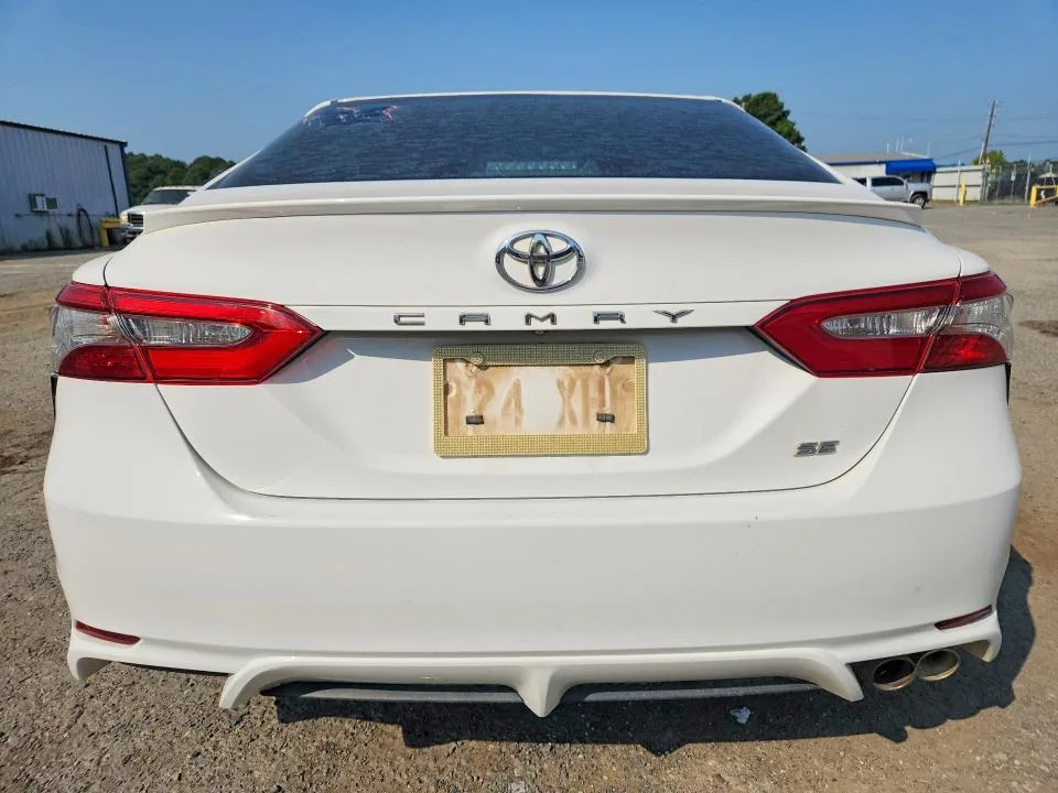 4T1B11HK7JU073938 — 2018 TOYOTA CAMRY photo 6