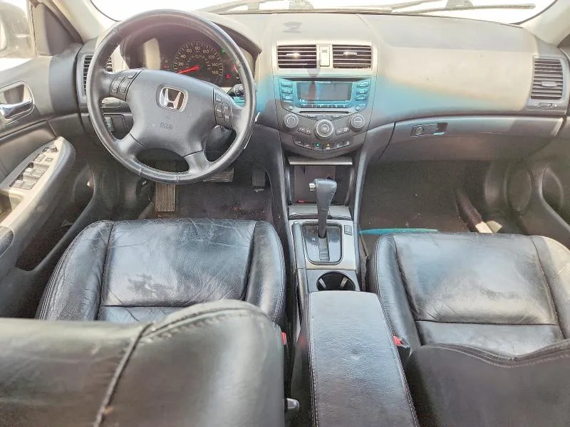 1HGCM66564A000514 — 2004 HONDA ACCORD photo 8