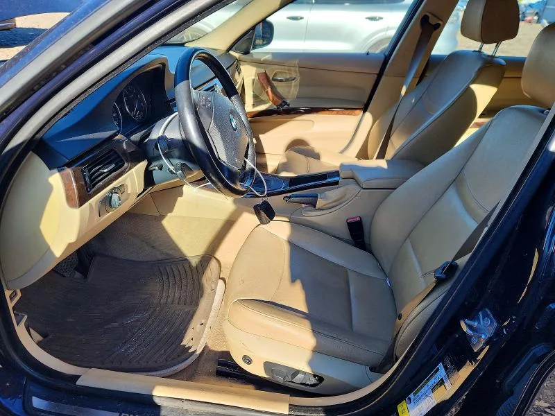 WBAUU33539A540381 — 2009 BMW 328 photo 7