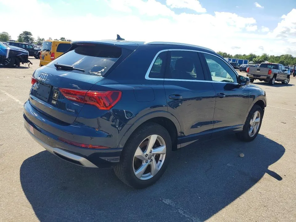 WA1BECF37L1032451 — 2020 AUDI Q3 photo 3