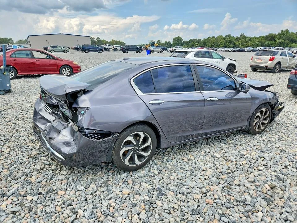 1HGCR2F00GA073865 — 2016 HONDA ACCORD photo 3