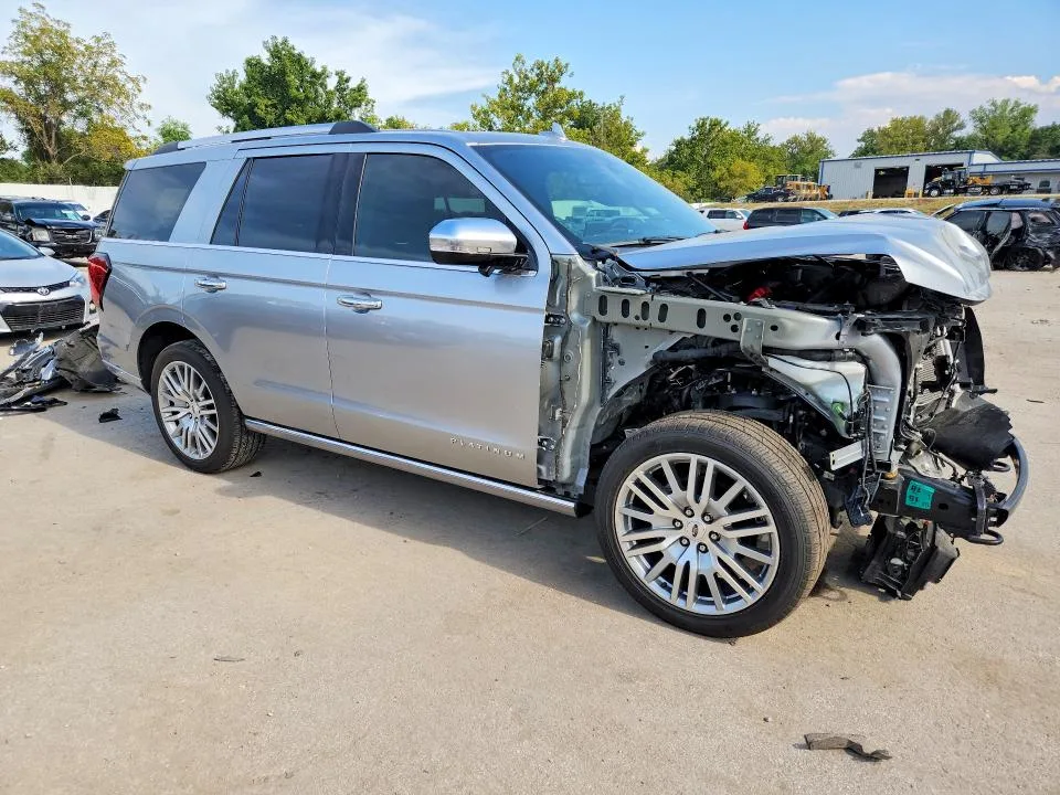 1FMJU1M80REA44011 — 2024 FORD EXPEDITION photo 4