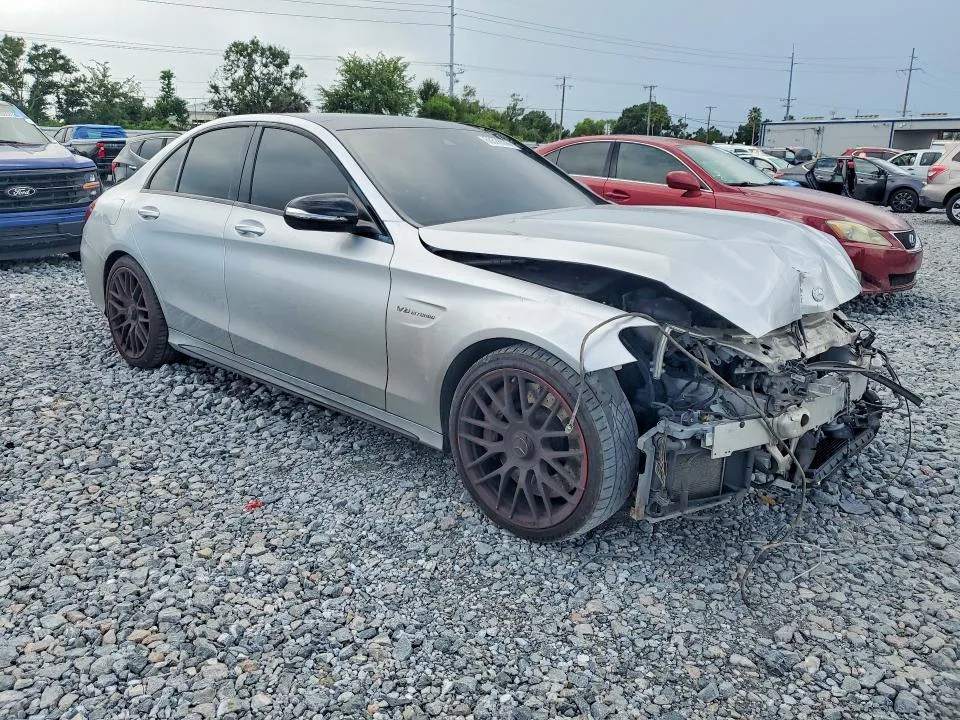 55SWF8HBXFU066173 — 2015 MERCEDES-BENZ C photo 4