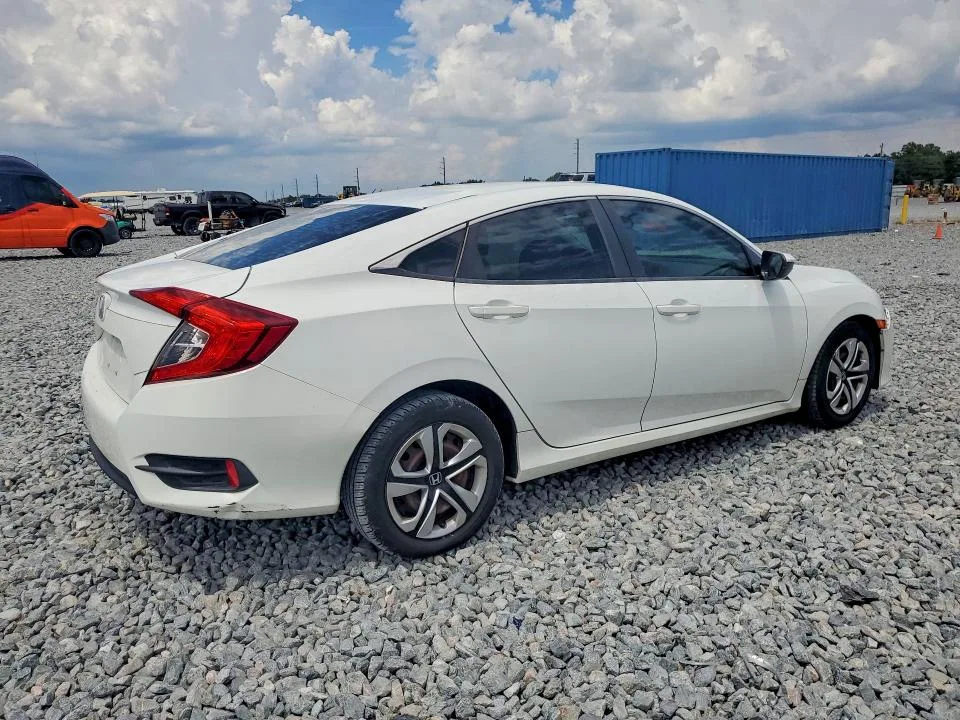 19XFC2F59HE071796 — 2017 HONDA CIVIC photo 3