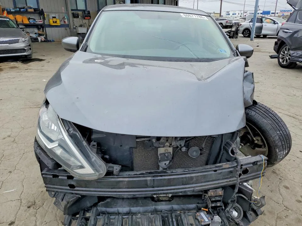 3N1AB7AP6JY230509 — 2018 NISSAN SENTRA photo 5