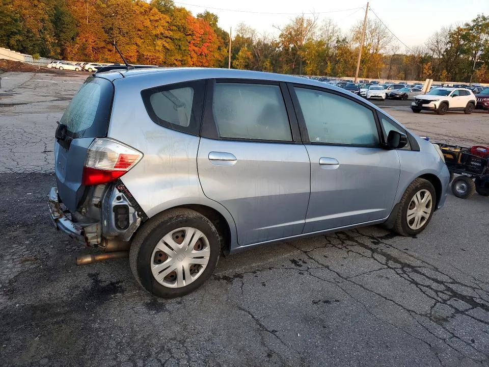 JHMGE8H34BC028073 — 2011 HONDA FIT photo 3