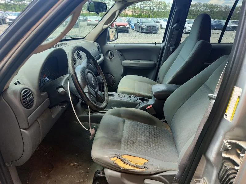 1J4GL48KX6W115322 — 2006 JEEP LIBERTY photo 7