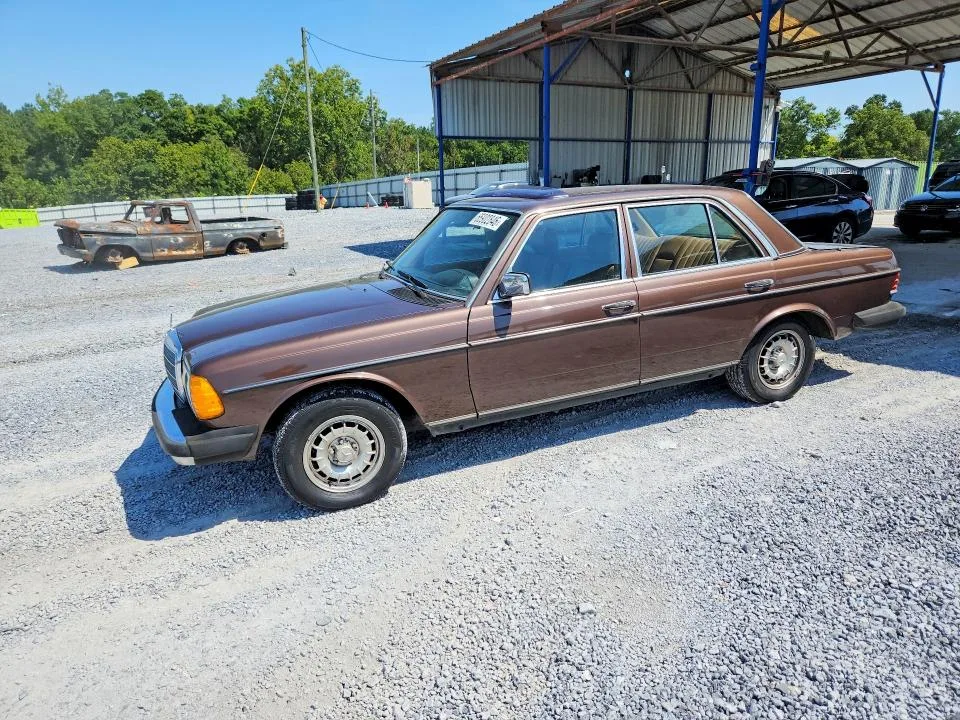 WDBAB33CXFA272238 — 1985 MERCEDES-BENZ 300