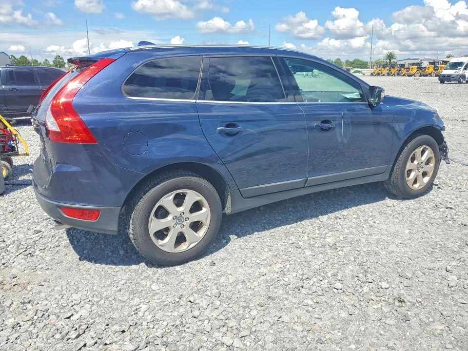 YV4952DL5D2419140 — 2013 VOLVO XC60 photo 3