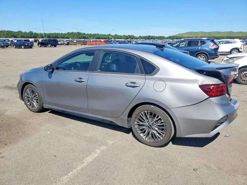 3KPF54AD7RE830838 — 2024 KIA FORTE photo 2