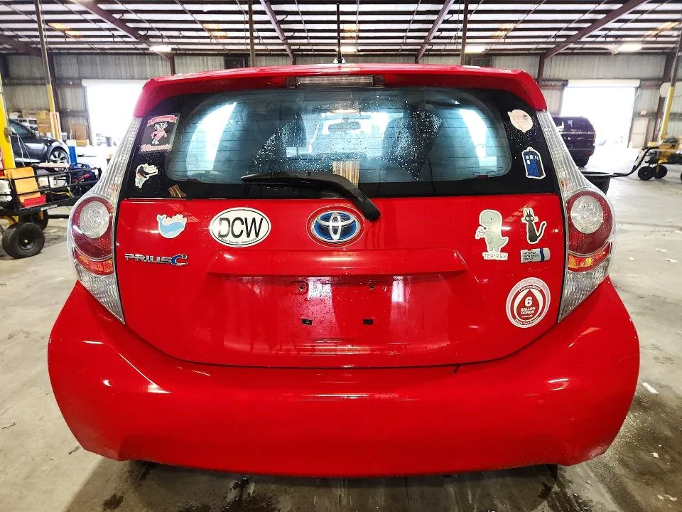 JTDKDTB32C1501055 — 2012 TOYOTA PRIUS C photo 6