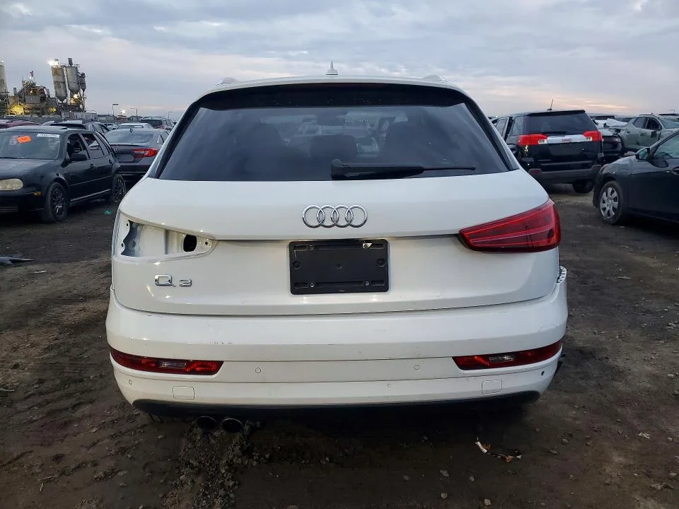 WA1HCCFSXJR020218 — 2018 AUDI Q3 photo 6