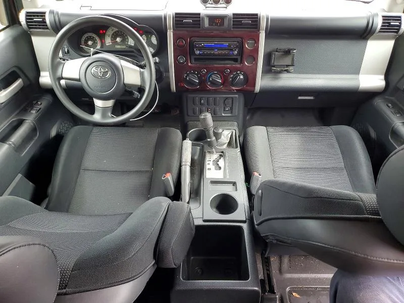 JTEBU11F170026201 — 2007 TOYOTA FJ CRUISER photo 8