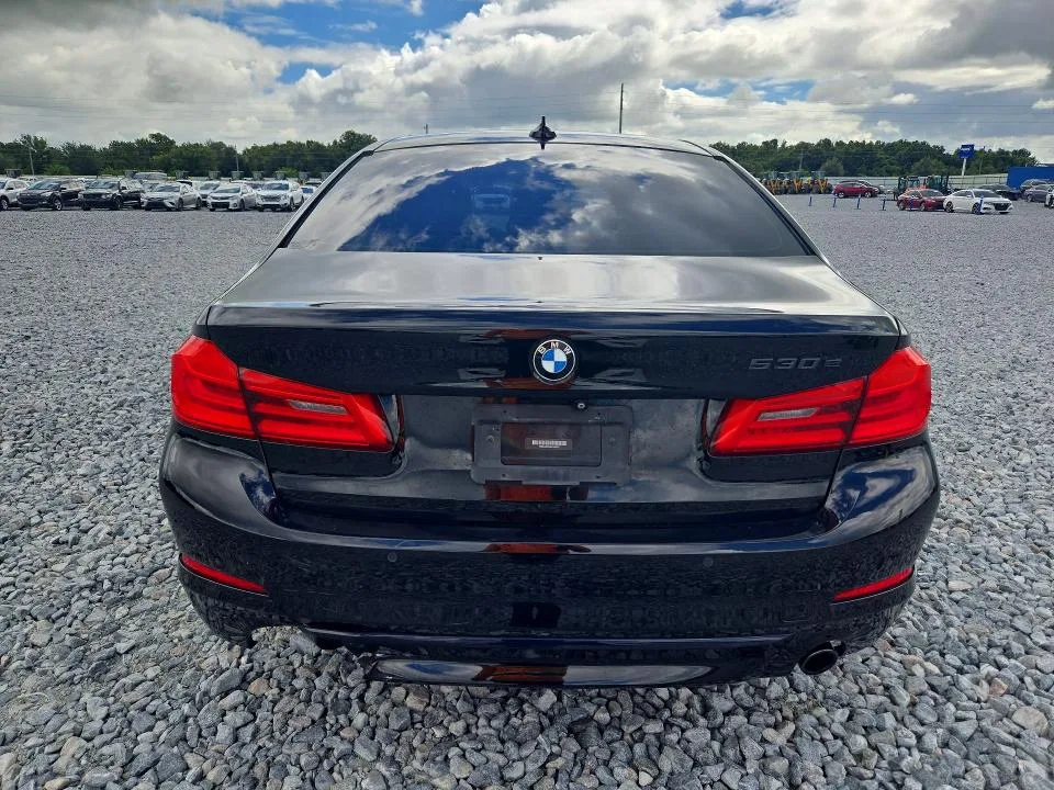 WBAJA9C50KB398991 — 2019 BMW 530E photo 6