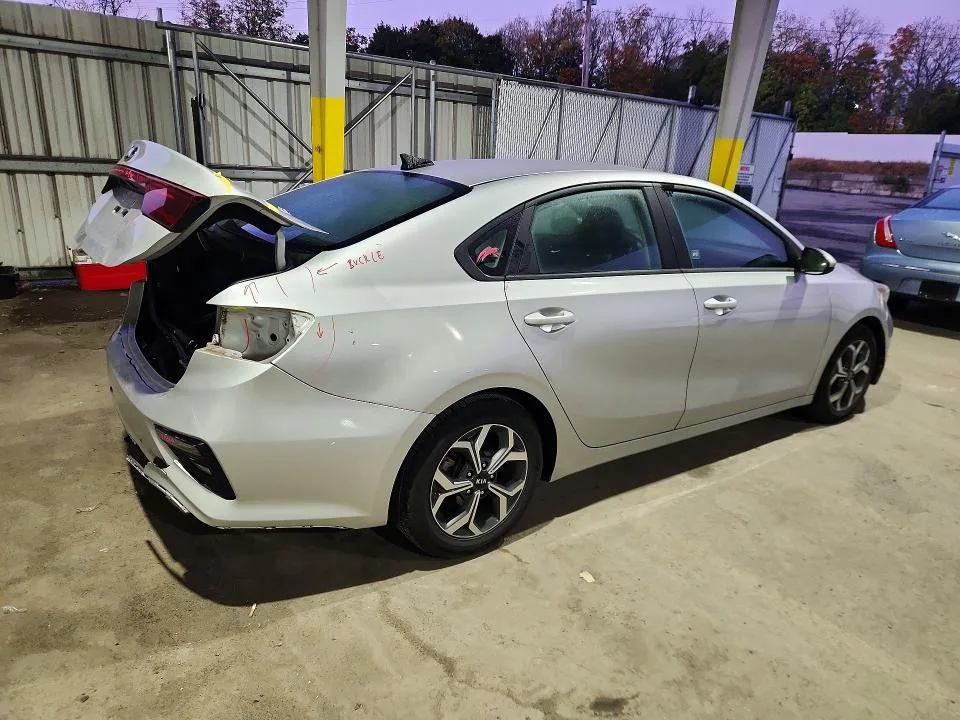 3KPF24AD0LE155074 — 2020 KIA FORTE photo 3