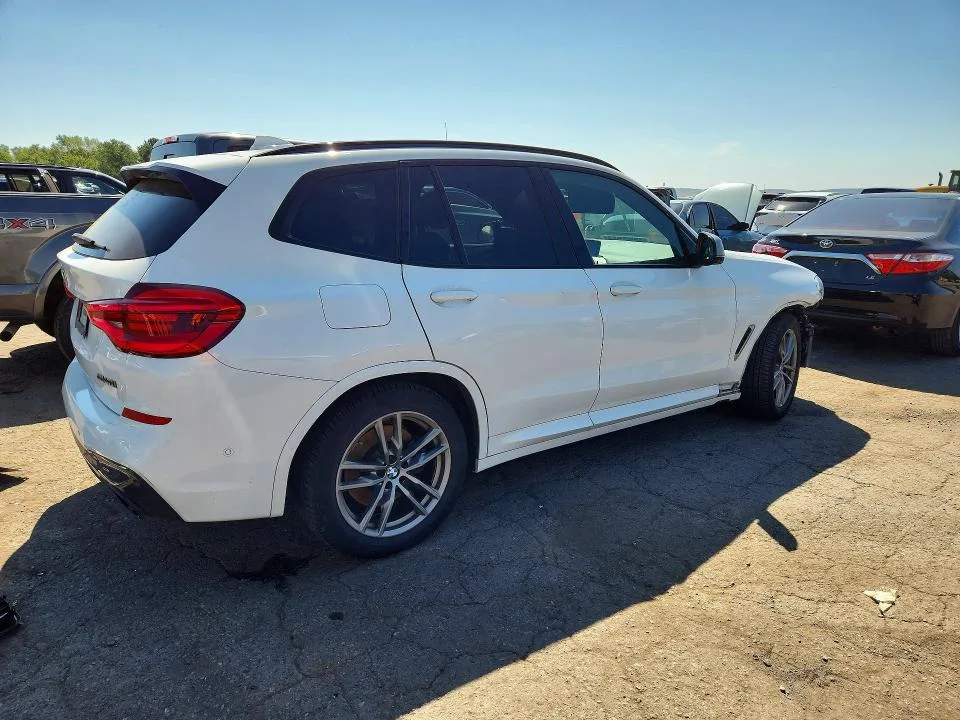 5UXTS3C54KLR73138 — 2019 BMW X3 photo 3