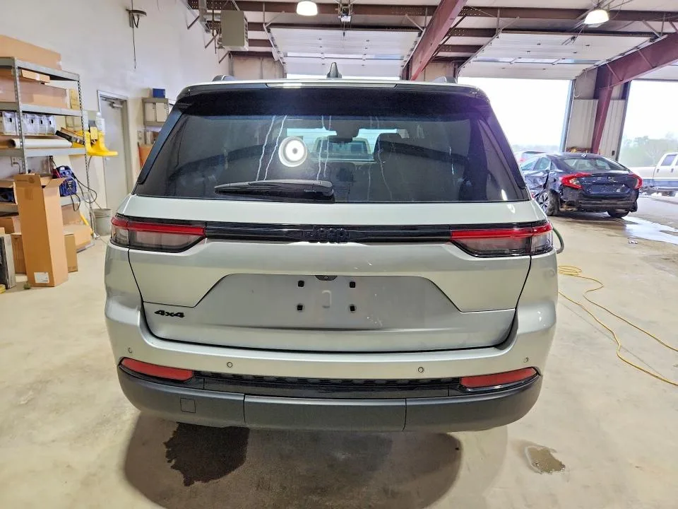 1C4RJHAG7P8765670 — 2023 JEEP GRAND CHEROKEE photo 6