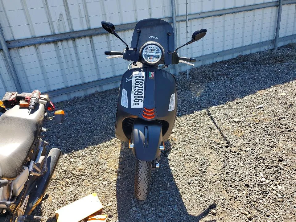 ZAPM818G8P5909083 — 2025 VESPA GTS/SEI GIORNI photo 2