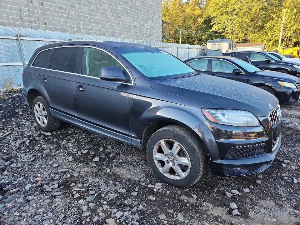 WA1LGAFE1BD010382 — 2011 AUDI Q7 photo 4