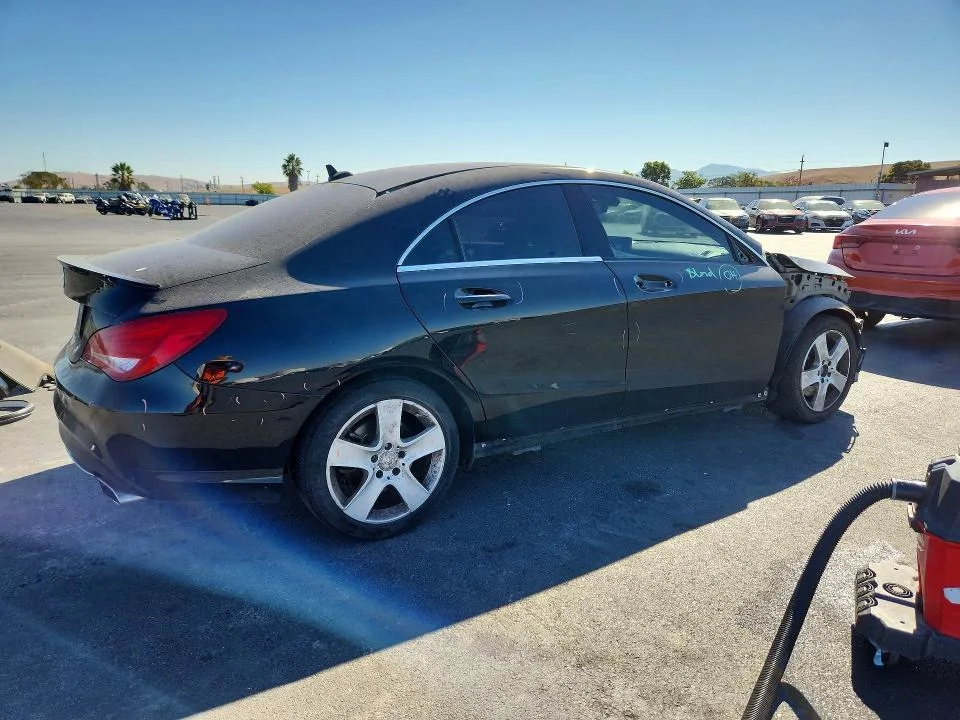 WDDSJ4EB5GN356356 — 2016 MERCEDES-BENZ CLA photo 3
