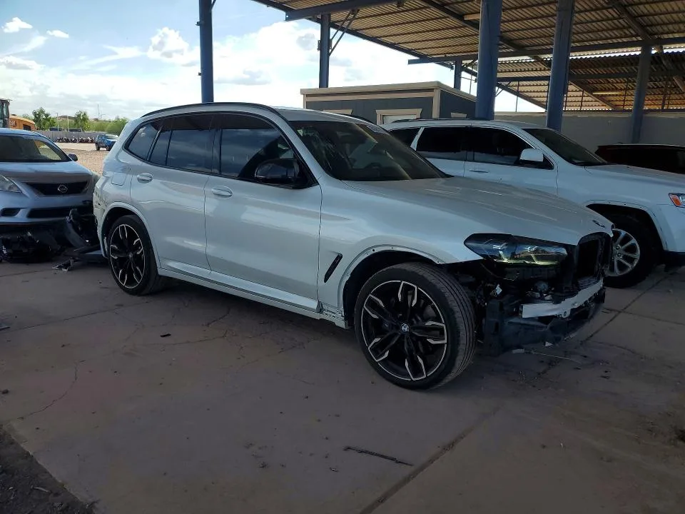 5UX83DP04R9W61951 — 2024 BMW X3 photo 4
