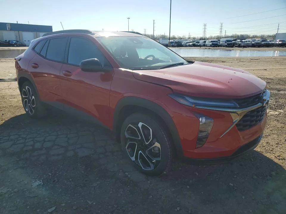 KL77LJEPXTC028681 — 2026 CHEVROLET TRAX photo 4