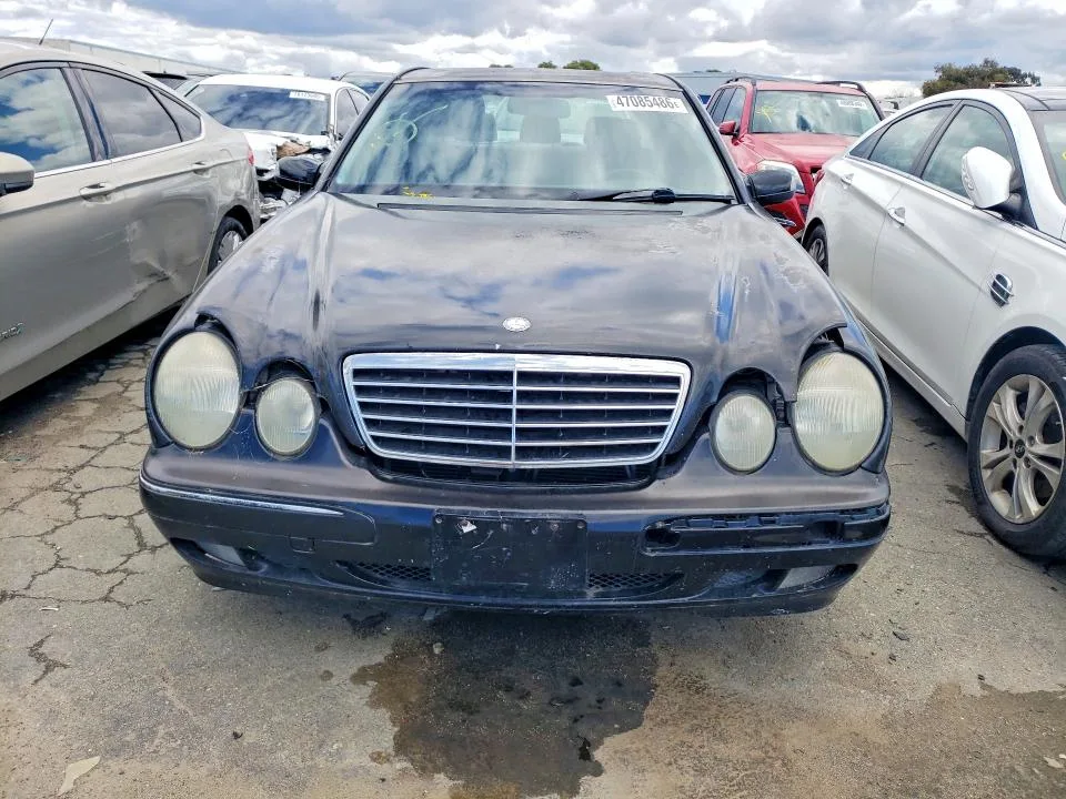 WDBJF65JX1B209631 — 2001 MERCEDES-BENZ E photo 5