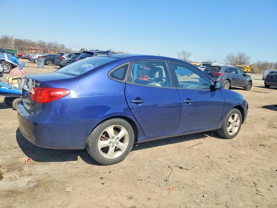 KMHDU4AD8AU175021 — 2010 HYUNDAI ELANTRA photo 3
