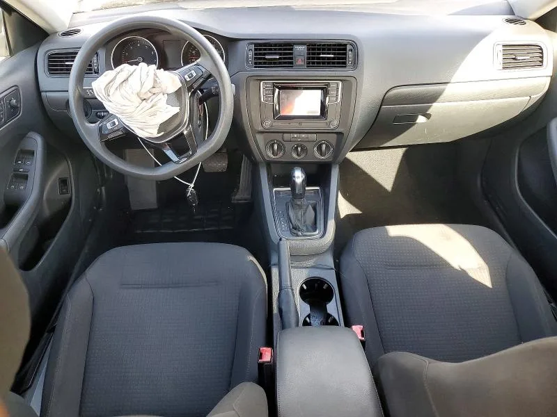 3VW267AJ2GM390031 — 2016 VOLKSWAGEN JETTA photo 8