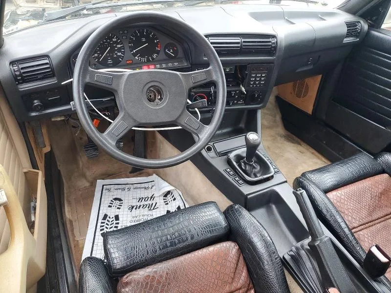 WBABB1301J8273579 — 1988 BMW 325 photo 8