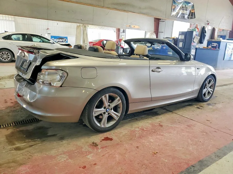 WBAUN1C50BVH82631 — 2011 BMW 128 photo 3
