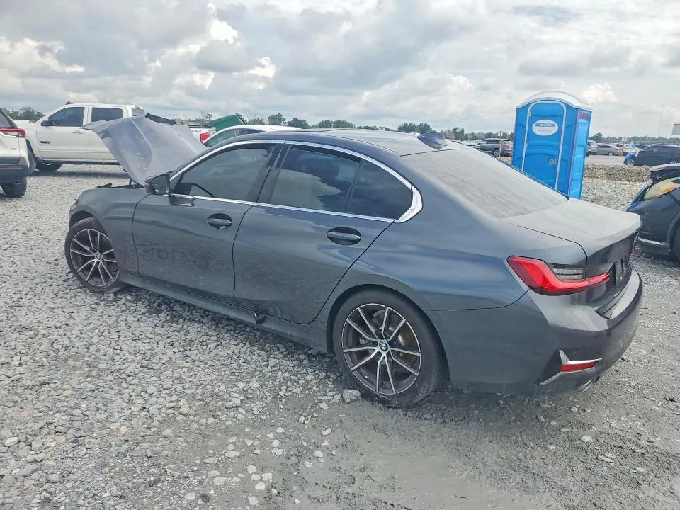 WBA5R1C54KAK10393 — 2019 BMW 330I photo 2