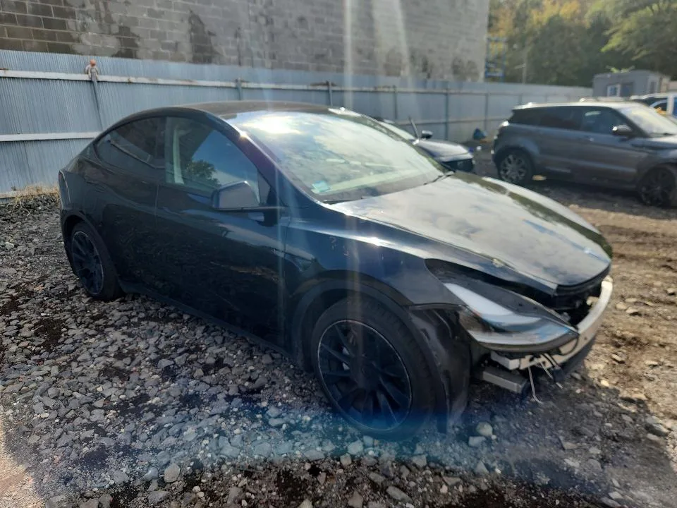 7SAYGAEE2PF921238 — 2023 TESLA MODEL Y photo 4
