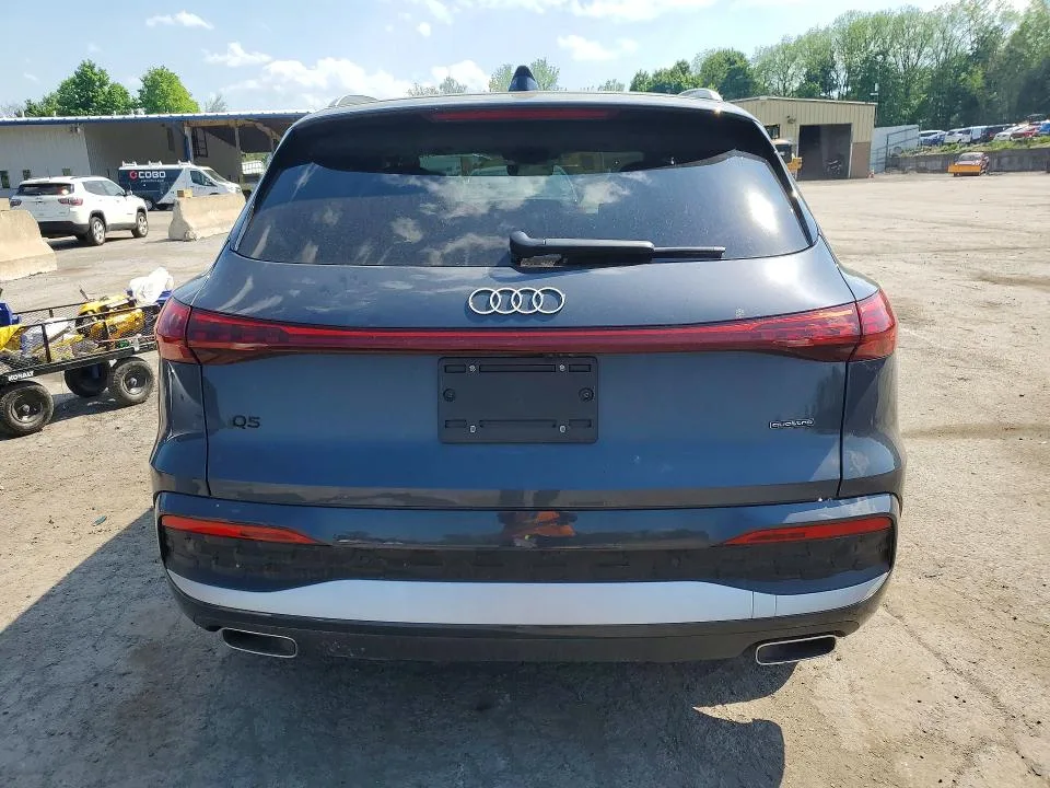 WA11AAGU9S2092291 — 2025 AUDI Q5 photo 6
