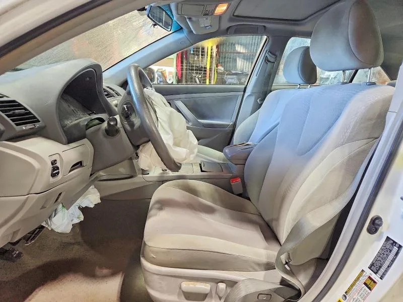 4T4BF3EK4BR177988 — 2011 TOYOTA CAMRY photo 7