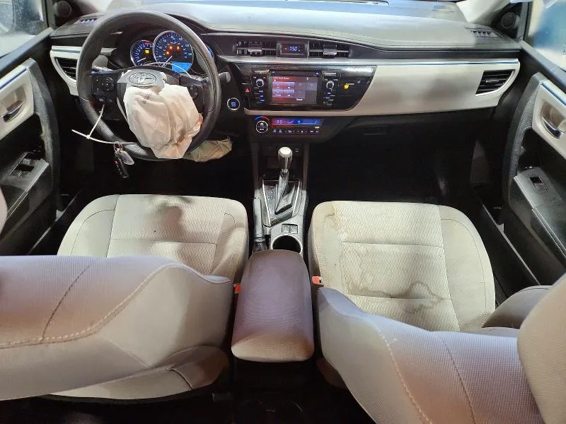 2T1BPRHE1FC452272 — 2015 TOYOTA COROLLA photo 8