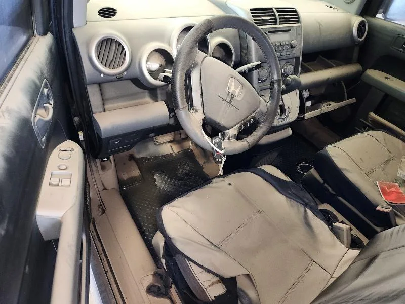 5J6YH28645L028254 — 2005 HONDA ELEMENT photo 8