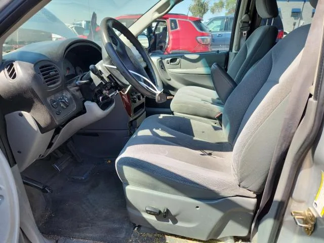 2C4GP44R75R385306 — 2005 CHRYSLER TOWN & COUNTRY photo 7