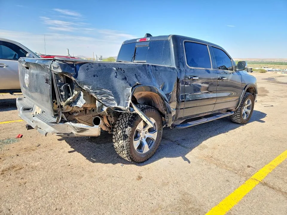 1C6SRFJT1KN505715 — 2019 RAM 1500 photo 3