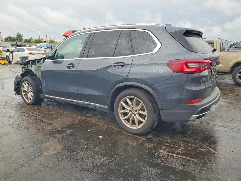 5UXCR4C02M9E73665 — 2021 BMW X5 photo 2