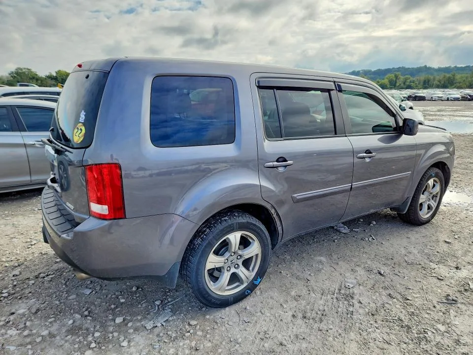 5FNYF4H47FB073604 — 2015 HONDA PILOT photo 3
