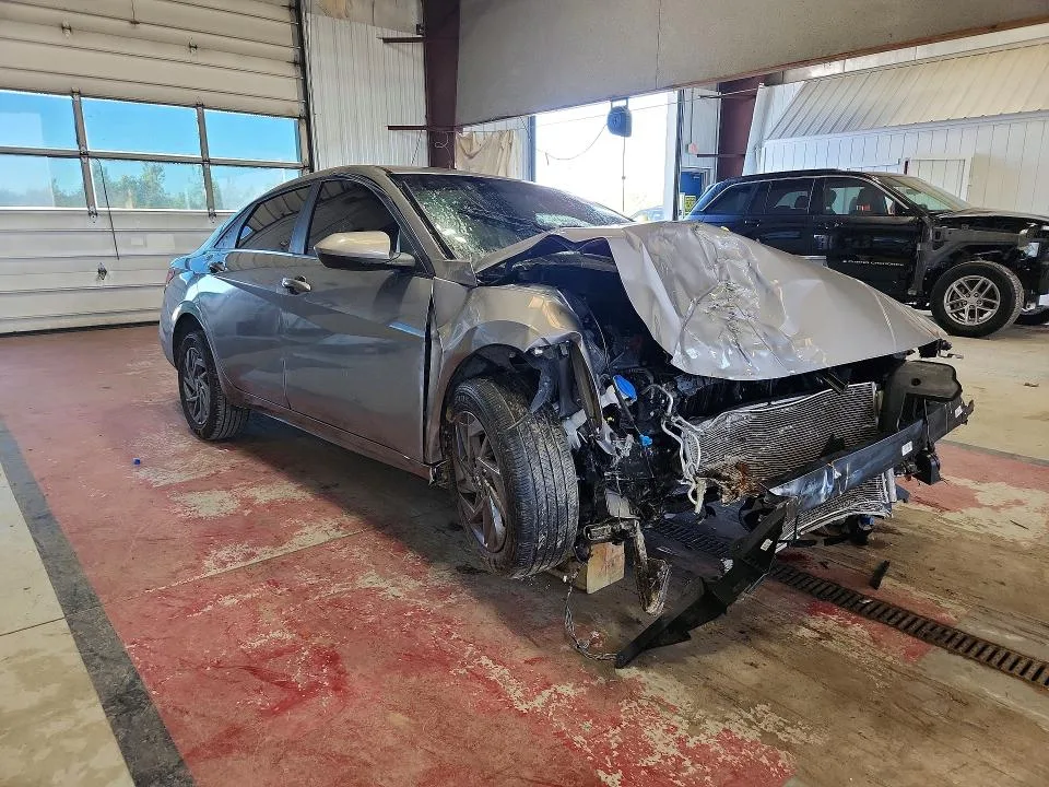 KMHLM4DGXRU699736 — 2024 HYUNDAI ELANTRA photo 4