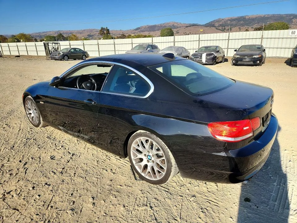 WBAWV13598P121036 — 2008 BMW 328 photo 2