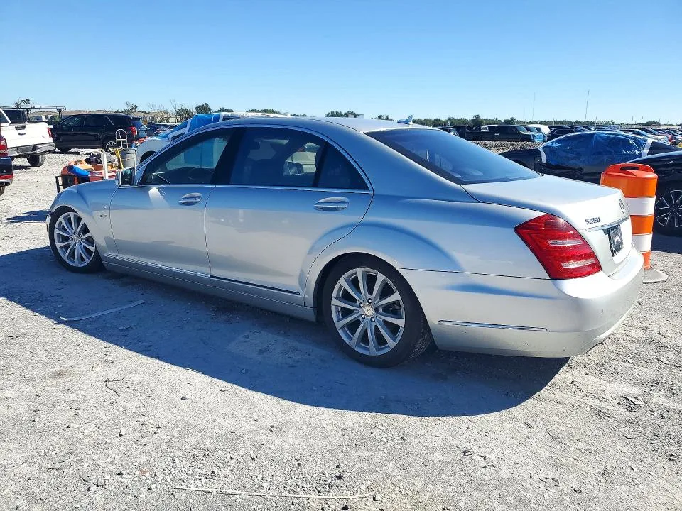 WDDNG8DB4CA423583 — 2012 MERCEDES-BENZ S photo 2