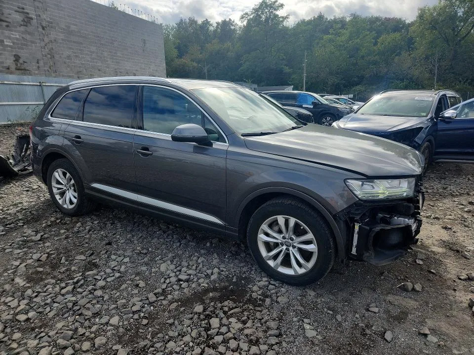 WA1LAAF73JD039397 — 2018 AUDI Q7 photo 4