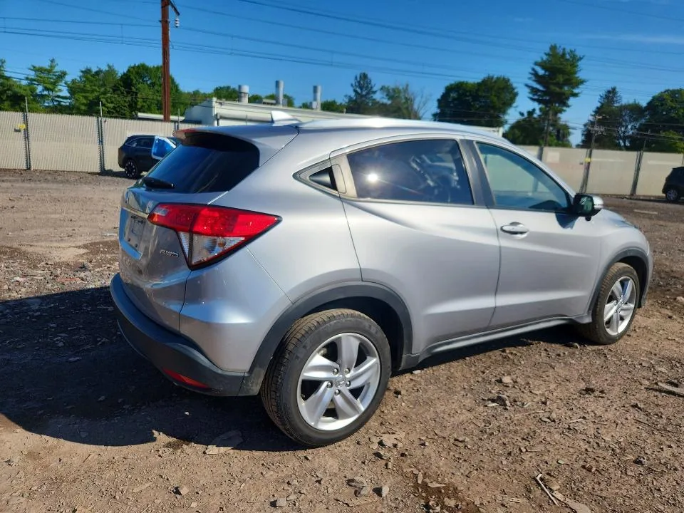3CZRU6H50KM715790 — 2019 HONDA HR-V photo 3