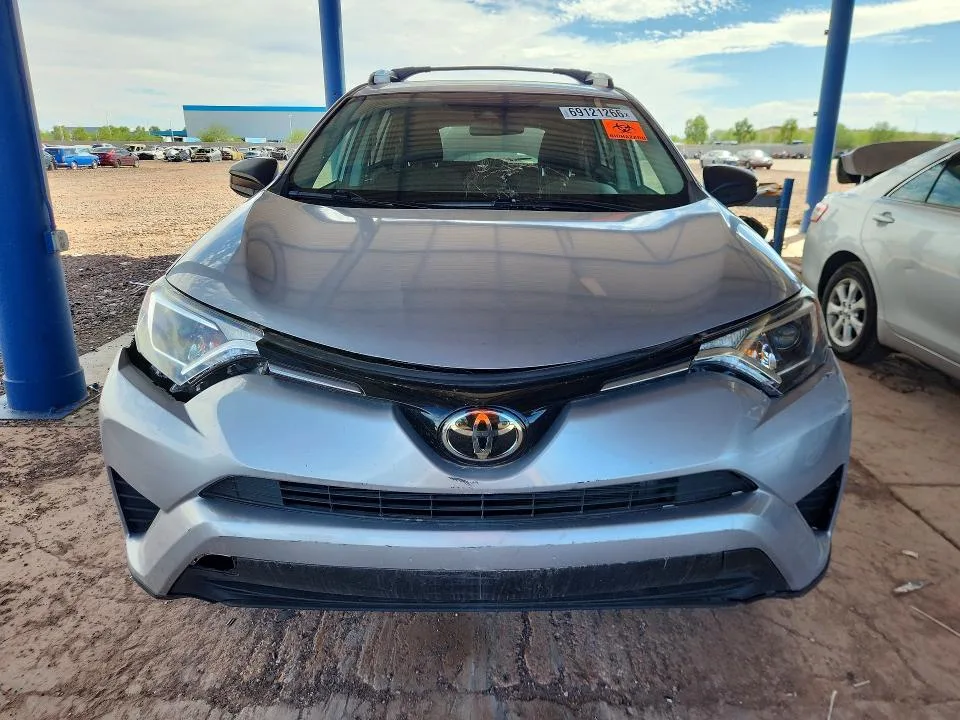2T3ZFREV4HW345358 — 2017 TOYOTA RAV4 photo 5