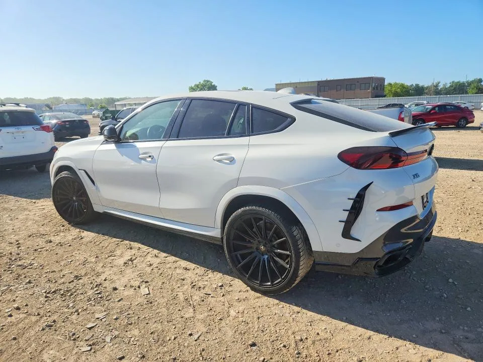 5UXCY8C03M9G97120 — 2021 BMW X6 photo 2