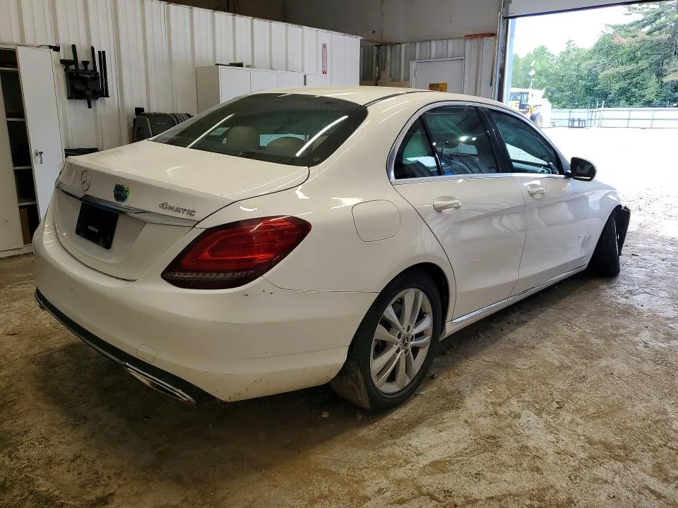55SWF8EB0KU296934 — 2019 MERCEDES-BENZ C photo 3